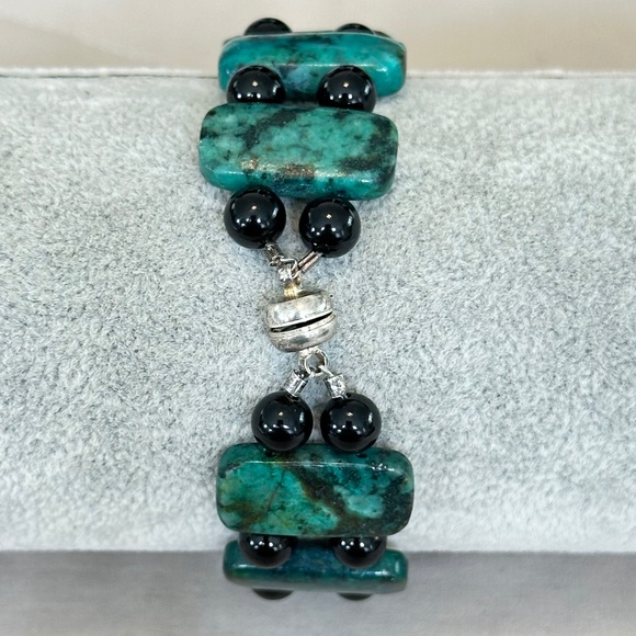 Chrysocolla & Black Onyx bracelet. Rectangles & spheres. Magnetic clasp - Picture 4 of 13